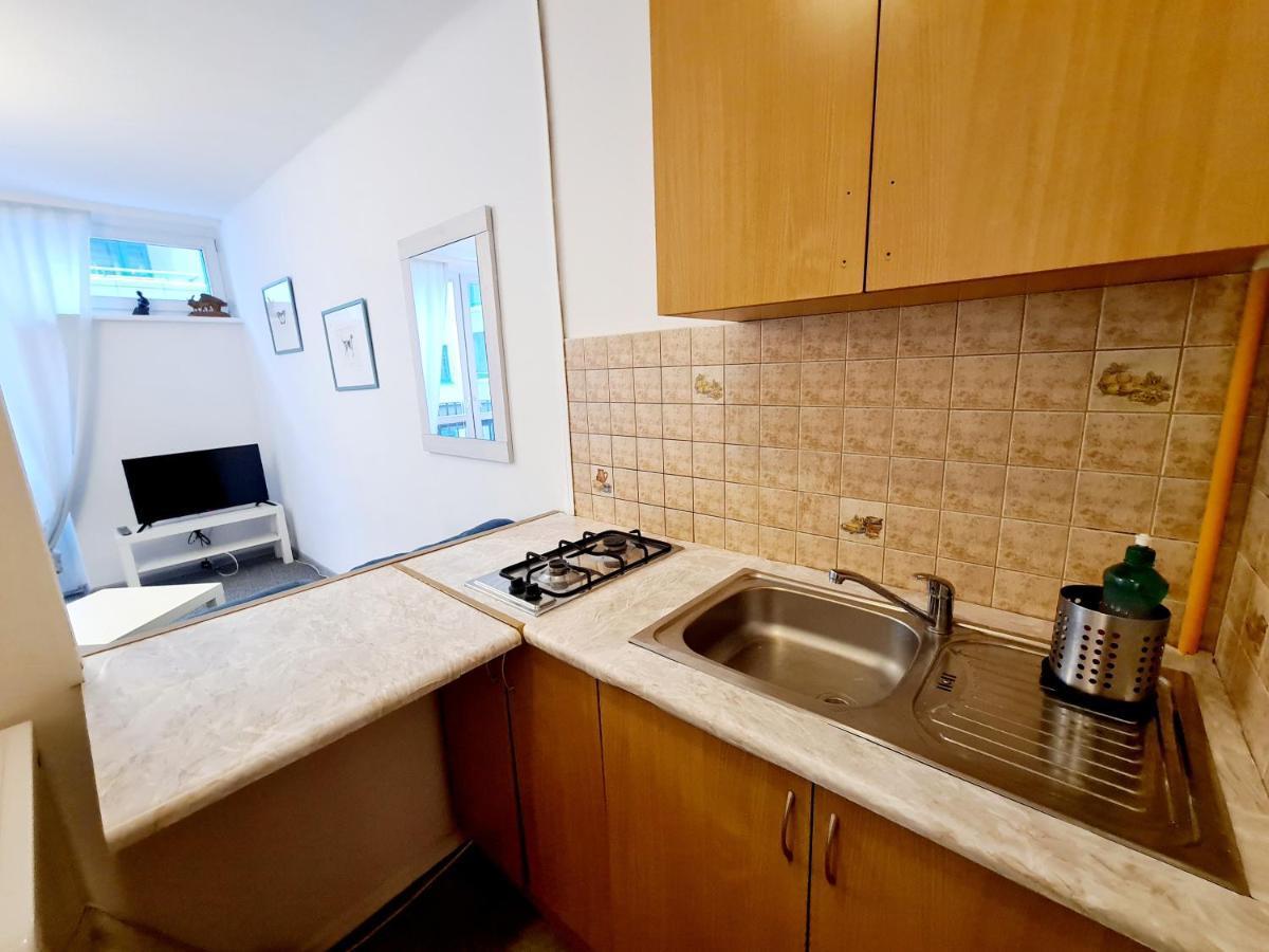 Ferienwohnung Topfloor Greeceflat A Cosy Flat In The City Center Warschau Exterior foto